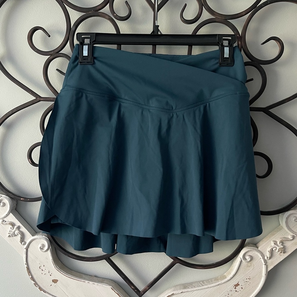Halara SoftlyZero Airy Crossover Pocket 2-in-1 Cool Touch Tennis Skirt